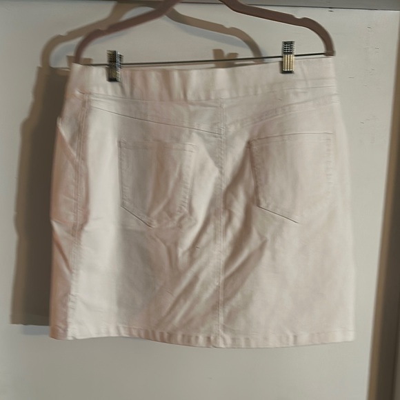 Ruby Rd. Cream Mini Skirt - Picture 3 of 4